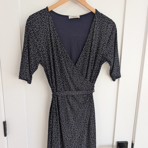 Gilli Trista Maternity Jersey Faux Wrap Dress - Size Small - Picture 2 of 7
